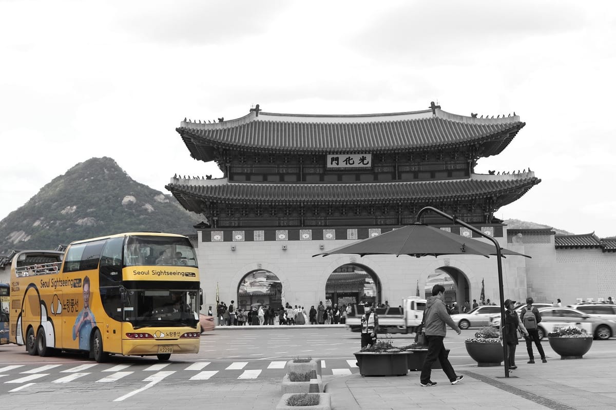 dongdaemun-hop-on-hop-off-bus-tour-by-yellow-balloon-city-bus_1